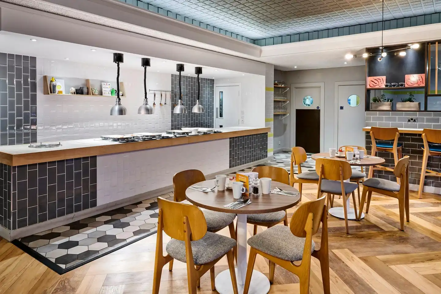 Holiday Inn Taunton Bar
