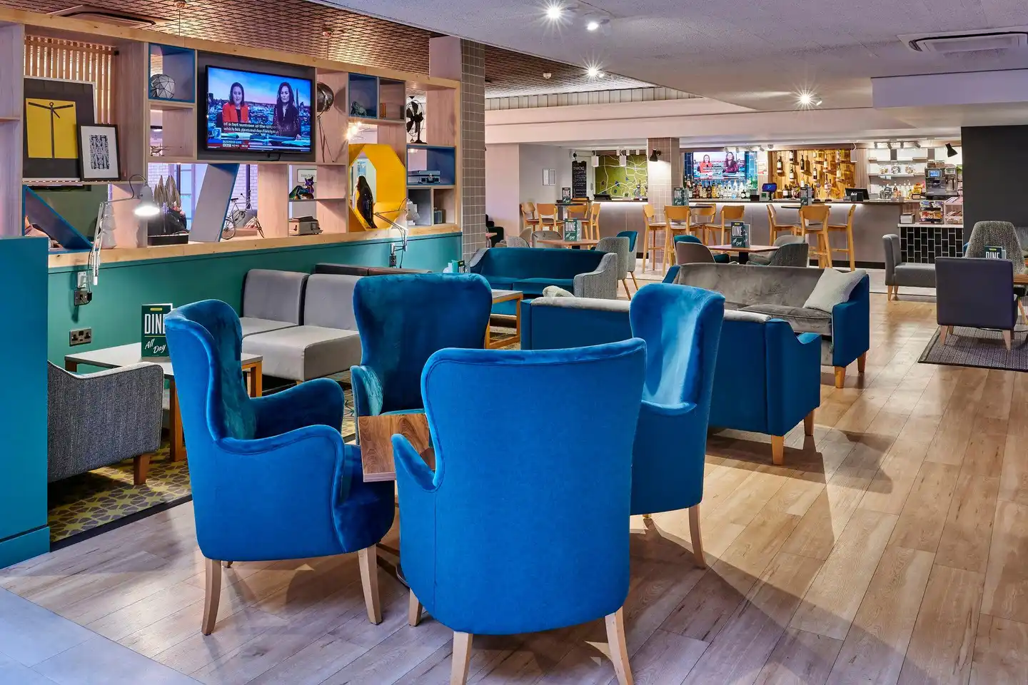 Holiday Inn Taunton Bar