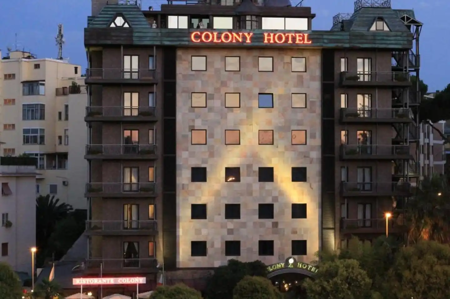 Grand Hotel Colony Aussenansicht