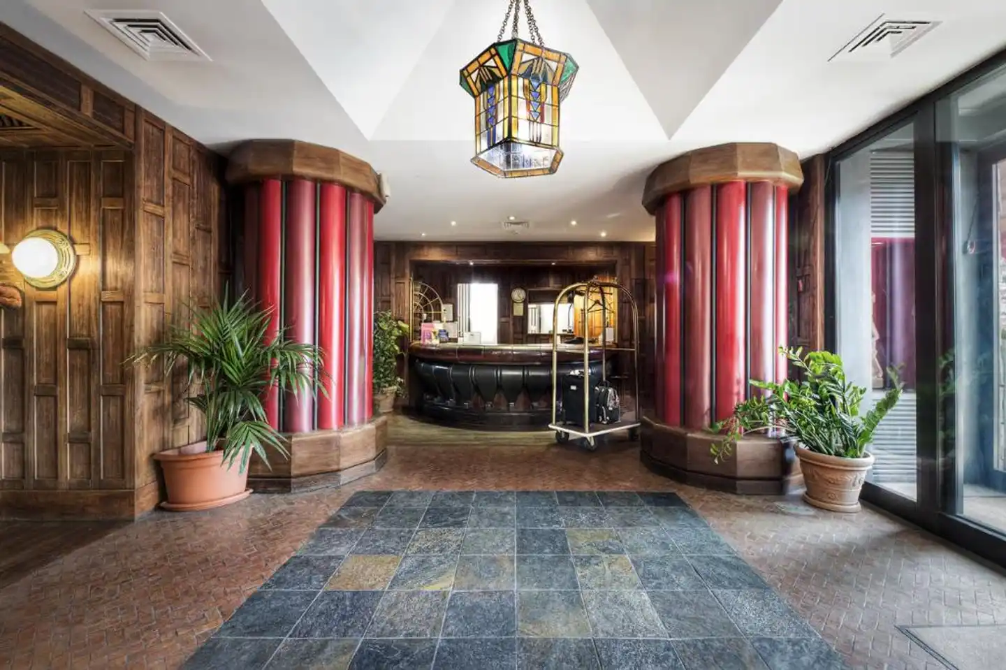 Grand Hotel Colony Lobby