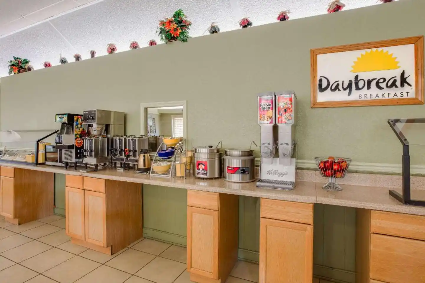 Days Inn by Wyndham Asheville West Lobby