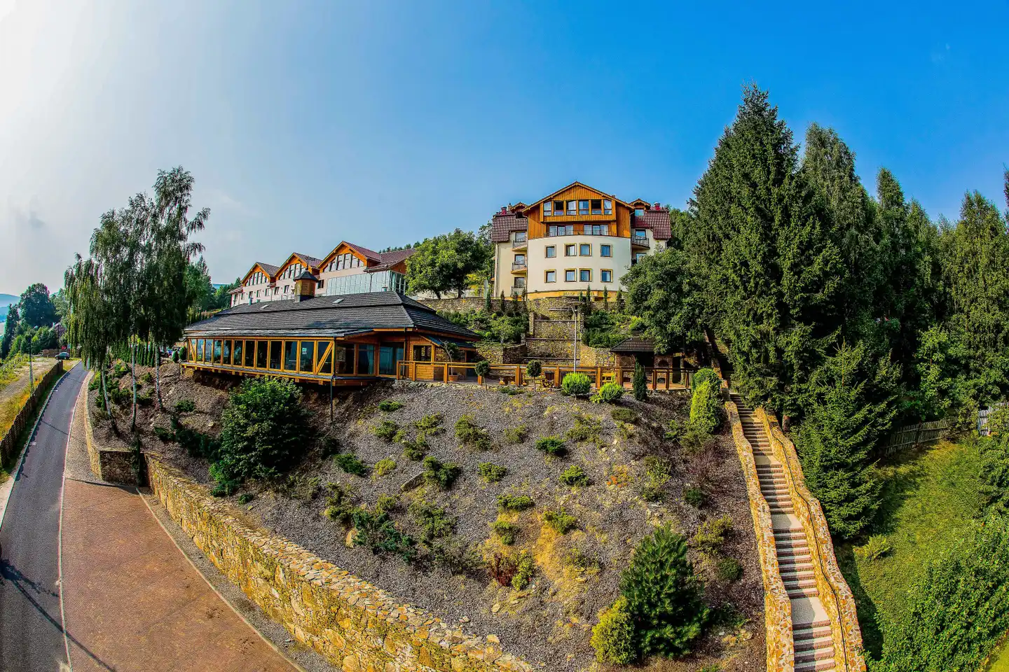 Hotel & Medi-Spa Bia'y Kamie' Aussenansicht