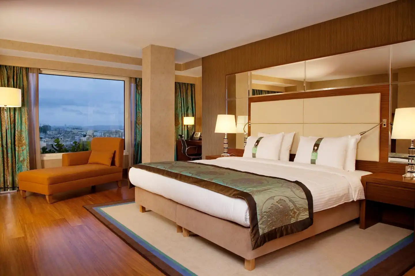 Holiday Inn Istanbul - Sisli Wohnbeispiel