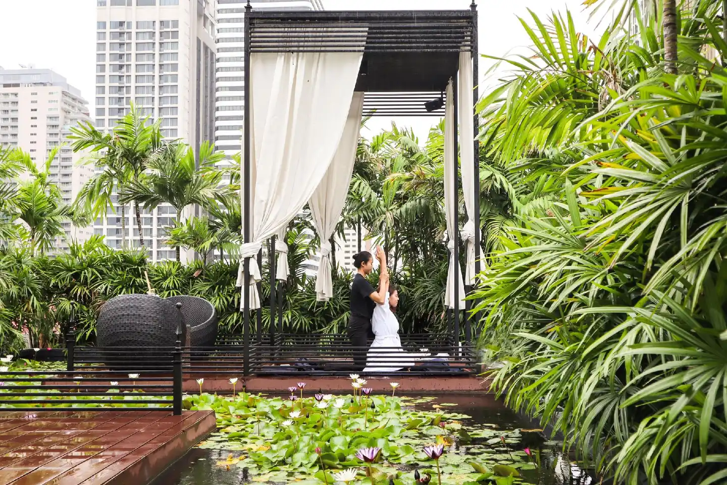 Mövenpick Hotel Sukhumvit 15 Bangkok Terrasse