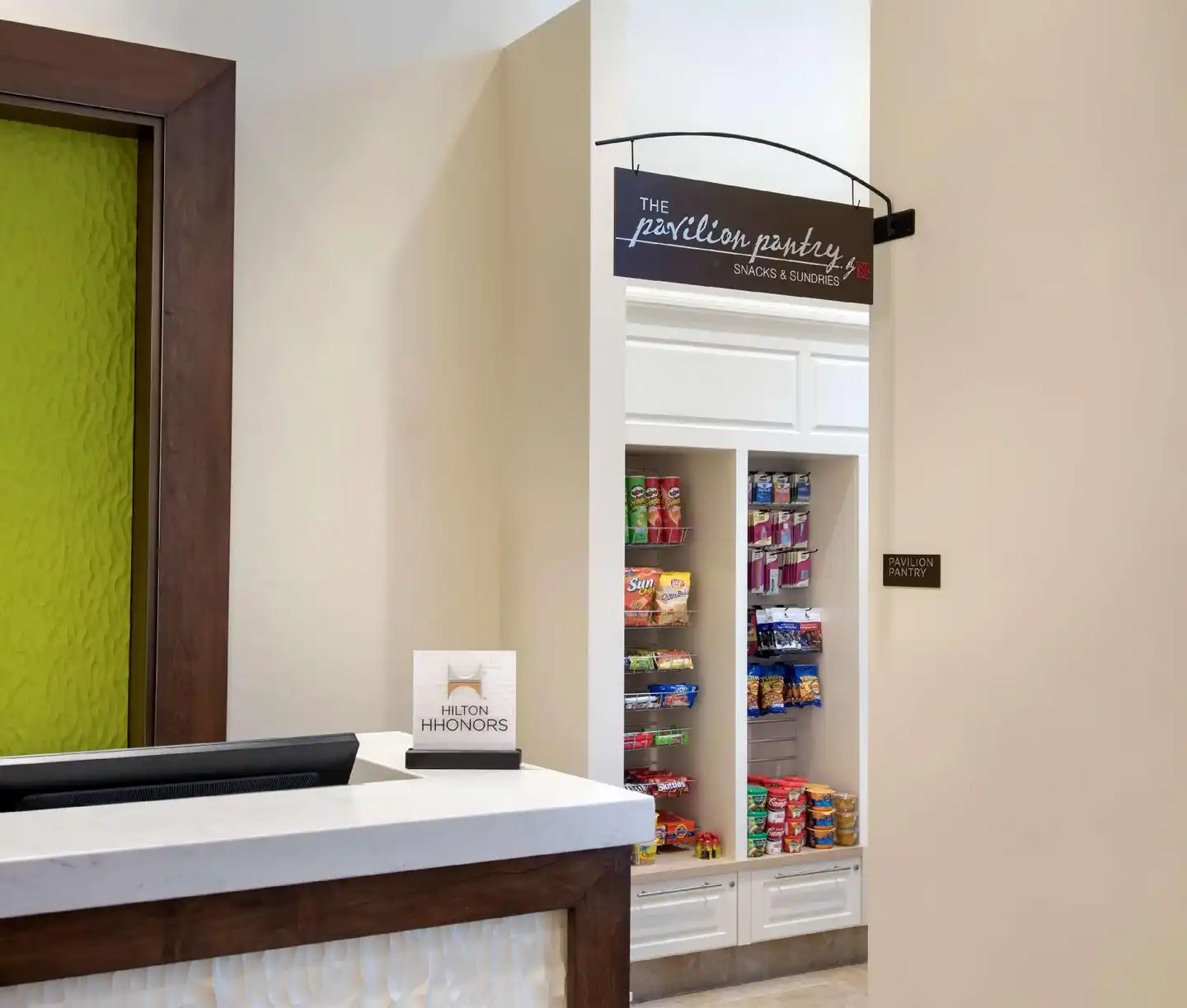Hilton Garden Inn Chicago Downtown Riverwalk Lobby