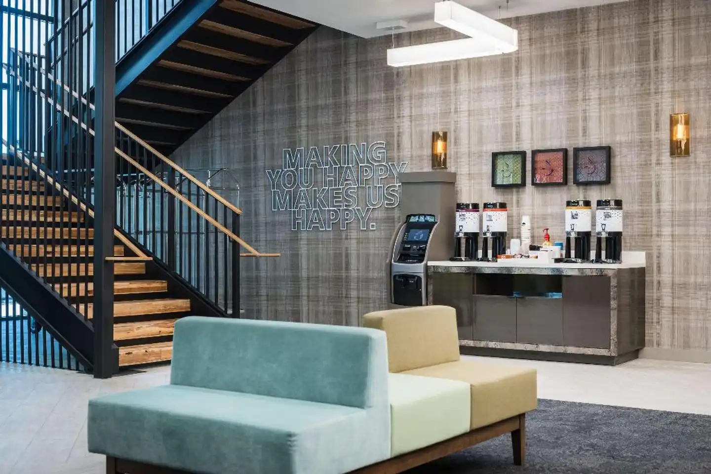 Hampton Inn & Suites Miami Wynwood Design District Lobby
