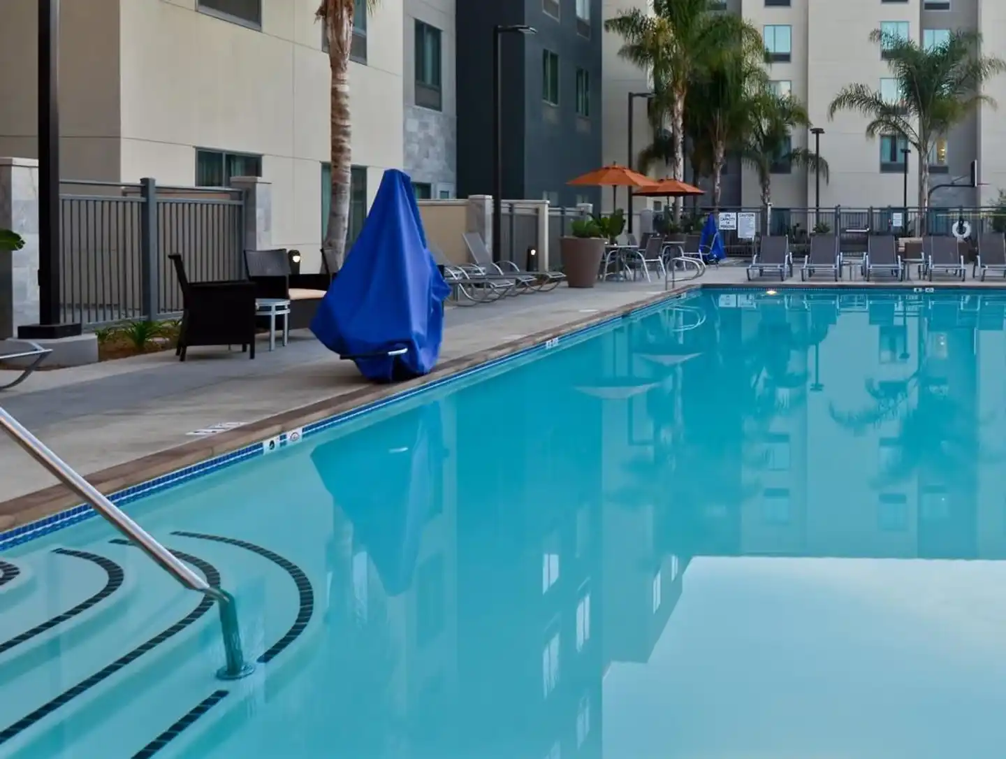Homewood Suites by Hilton Anaheim Resort - Convention Center Pool