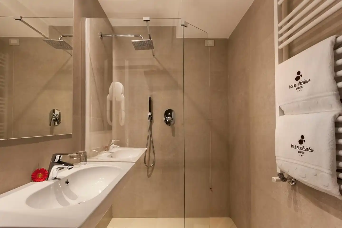 Hotel Désirée - Garda Lake Collection Badezimmer