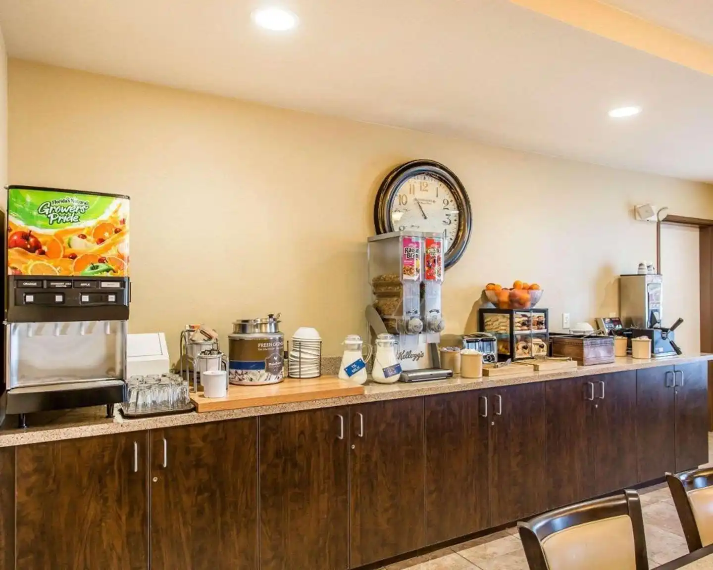 Mainstay Suites Rapid City Bar
