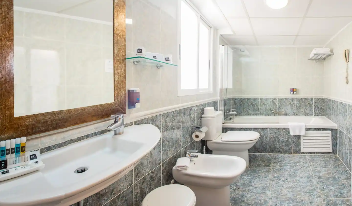 Hotel RH Vinaros Playa Badezimmer