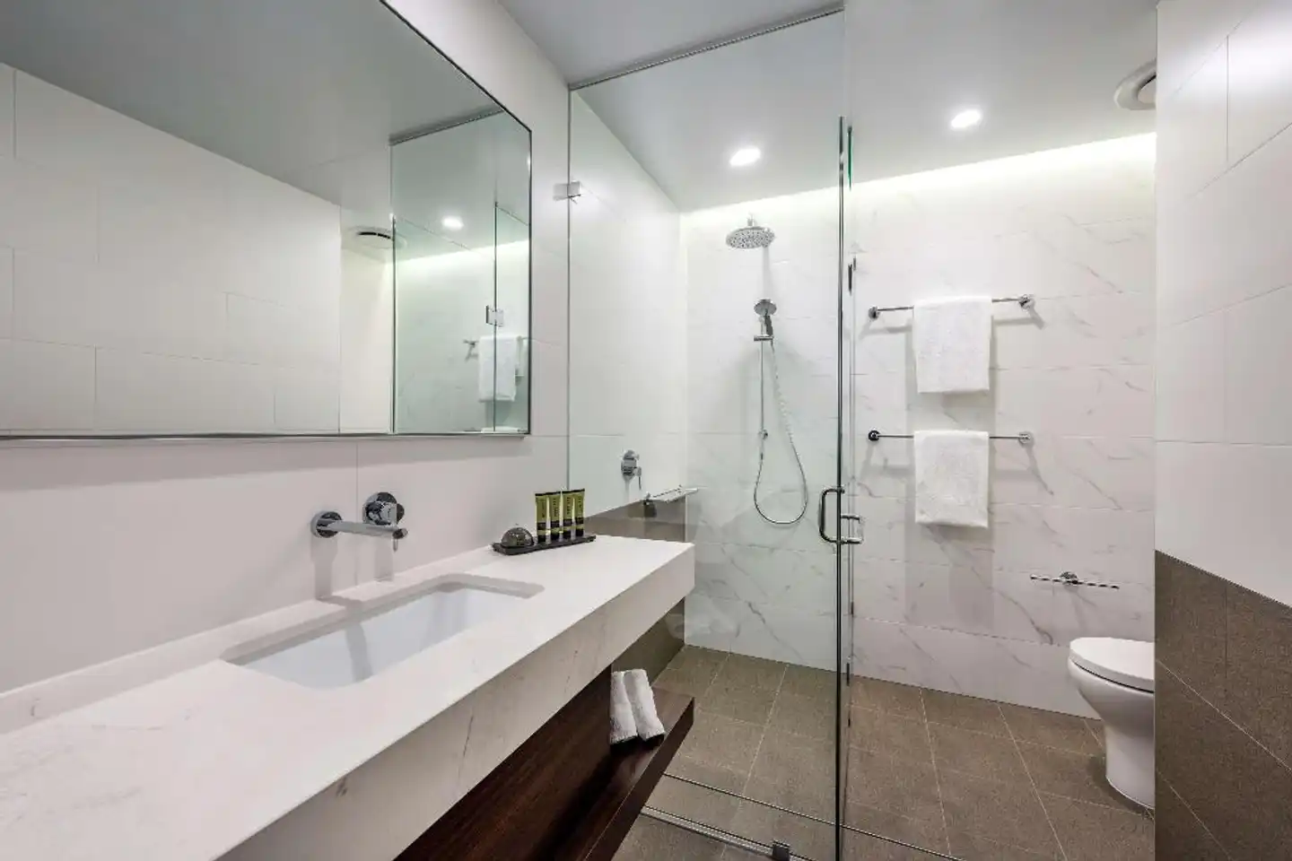 Rydges Perth Kings Square Badezimmer