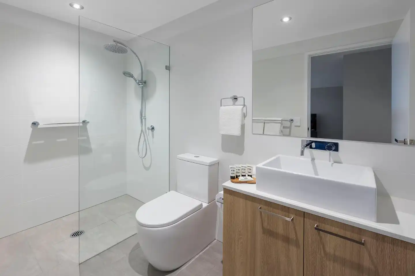 Avani Adelaide Residences Badezimmer