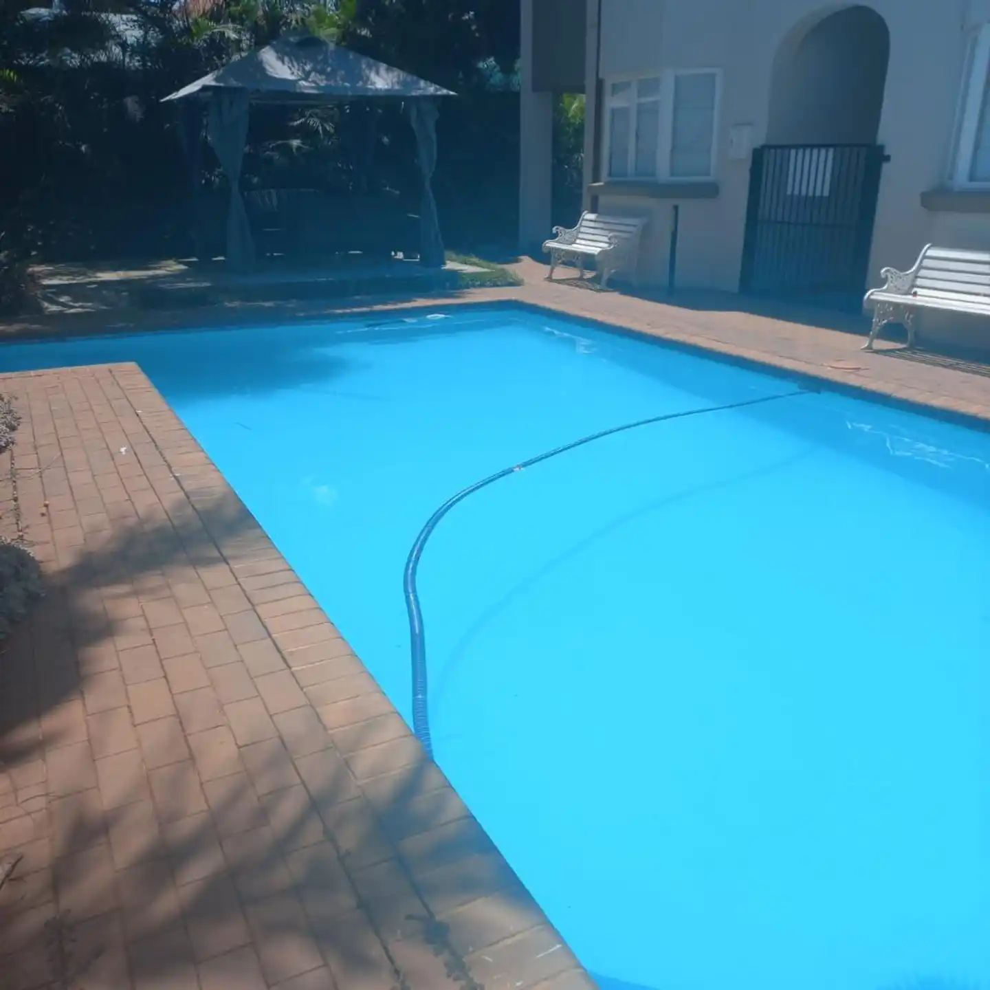 Liza's Cottage Guesthouse Hallenbad