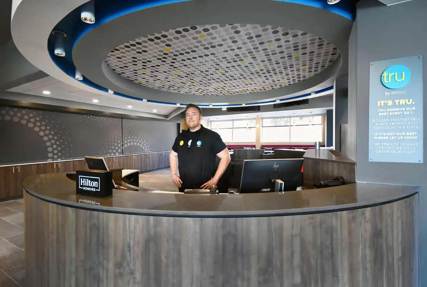 Tru by Hilton Troy Detroit Lobby