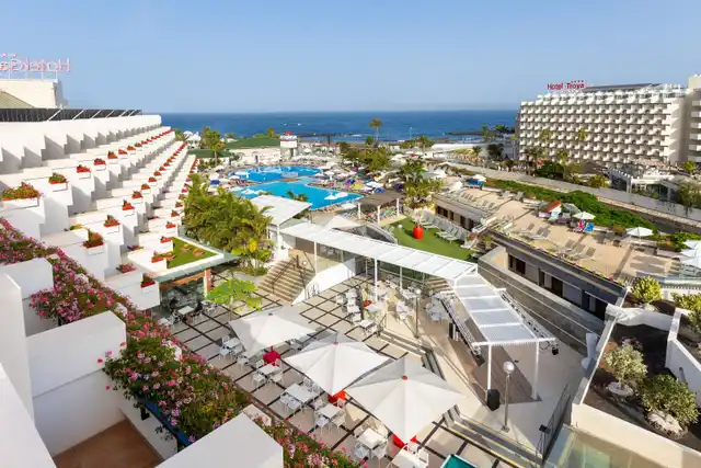 Alexandre Hotel Gala OUTDOOR