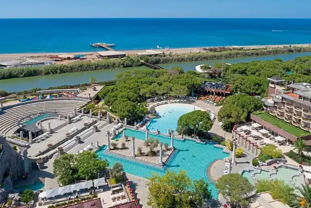 Xanadu Resort Hotel Pool