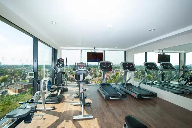 Holiday Inn London - West Sport und Entertainment