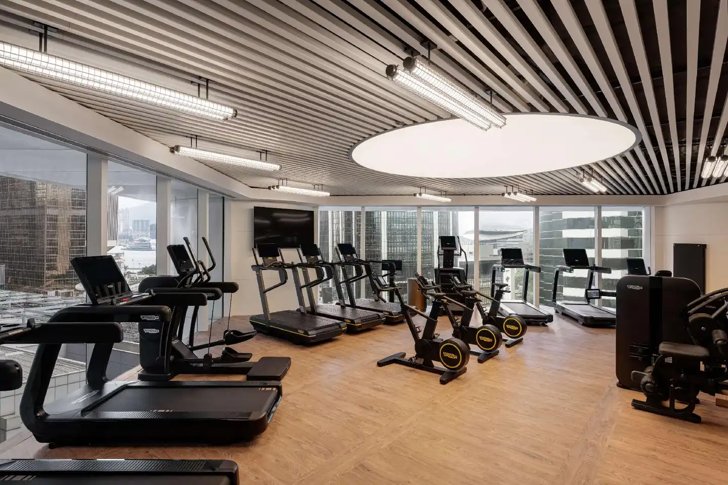 Island Shangri-La Hong Kong Sport und Entertainment