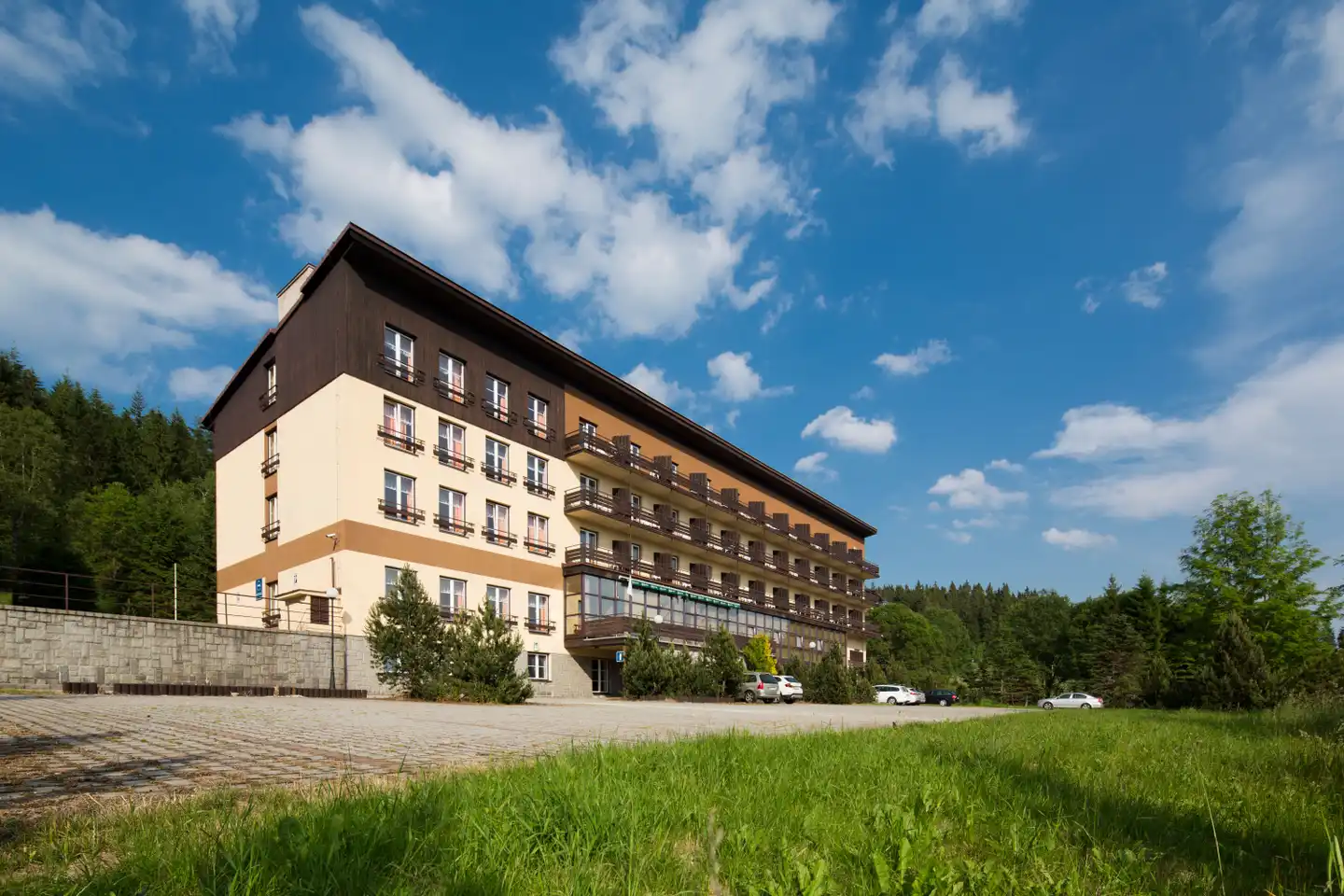 Orea Hotel Spicak Aussenansicht