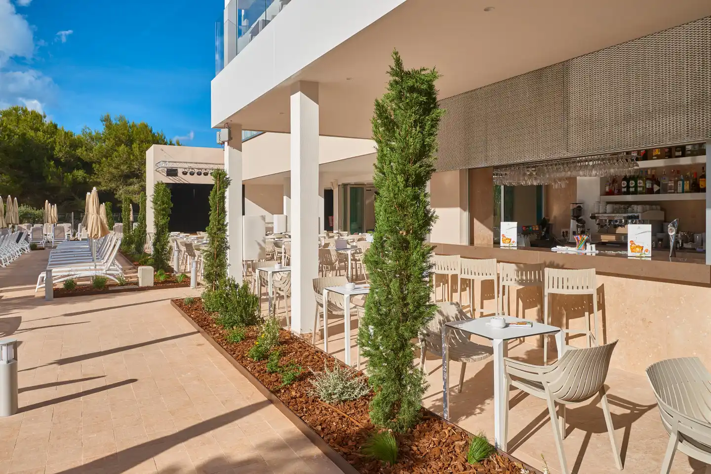 Hipotels Bahia Cala Millor TERRACE