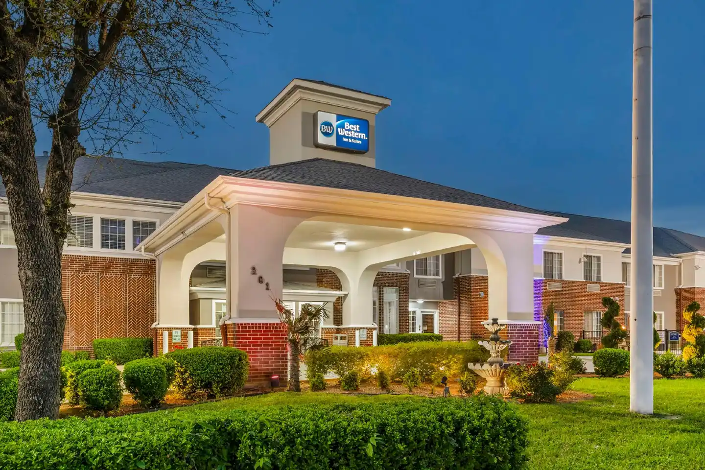 BEST WESTERN Fort Worth Inn & Suites Aussenansicht