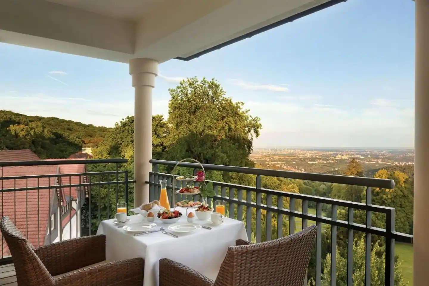 Falkenstein Grand, Autograph Collection Terrasse