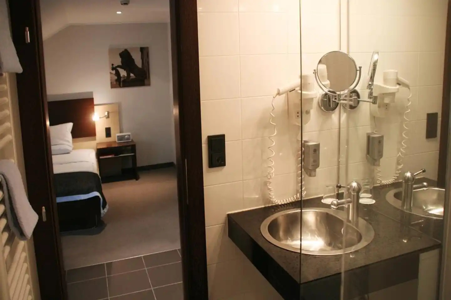 Schiller 5 Badezimmer