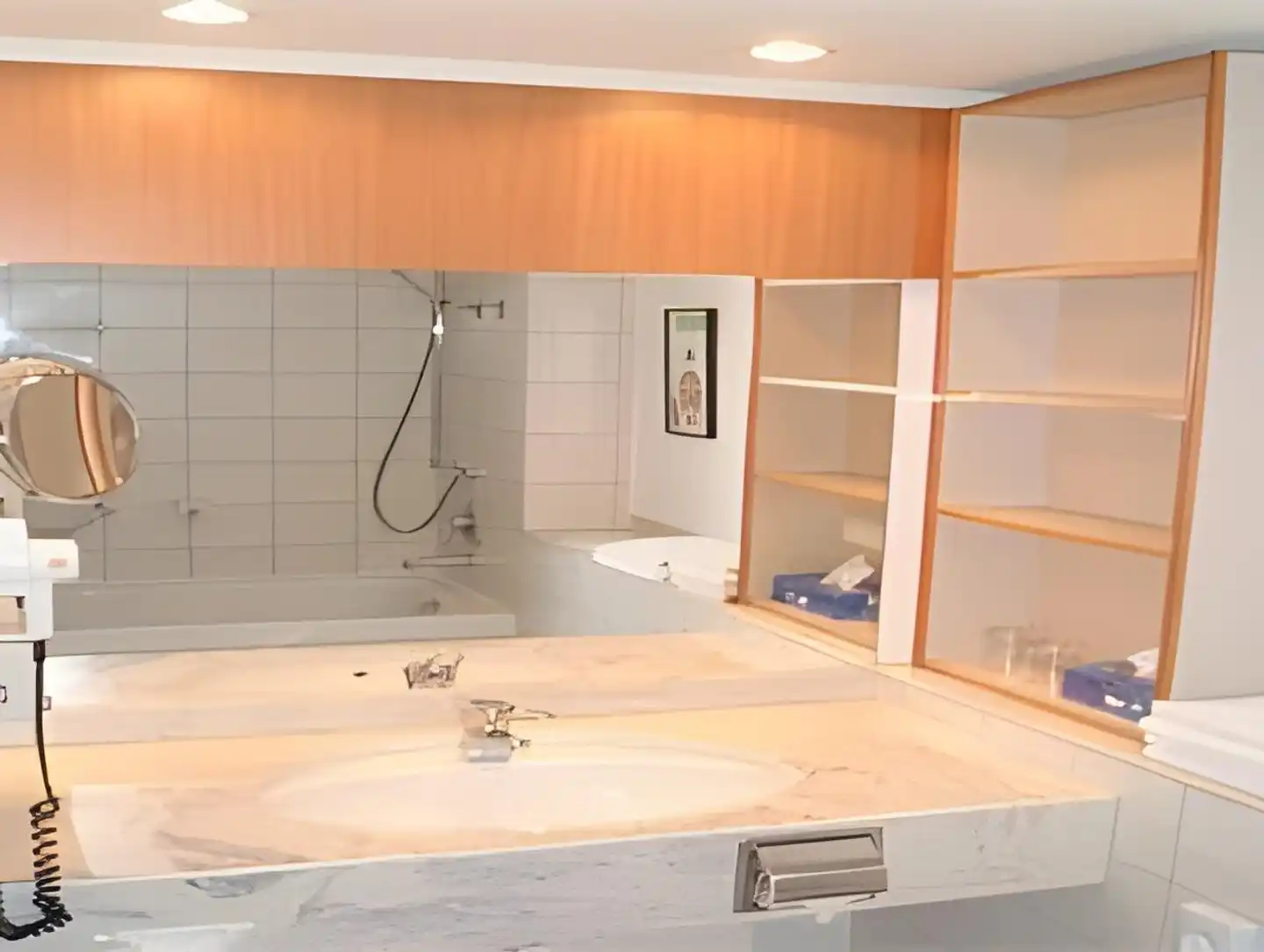 Logotel Badezimmer