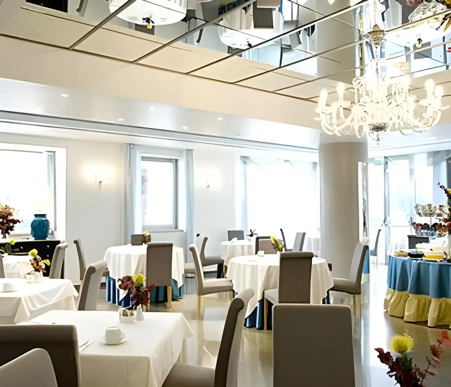 Club House Hotel Restaurant