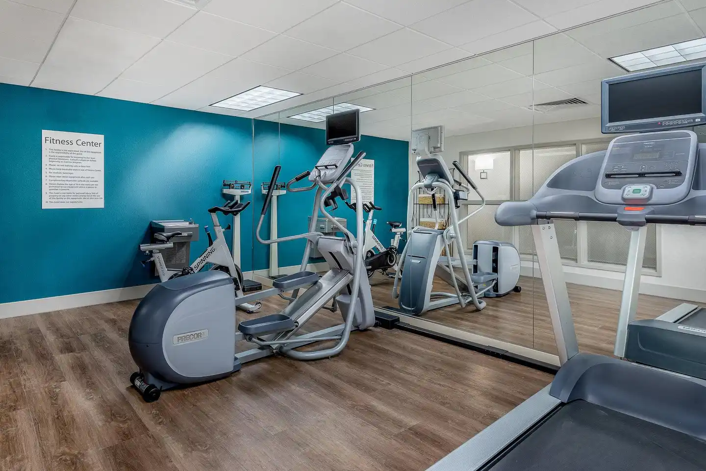 Holiday Inn Express Chapel Hill Sport und Entertainment