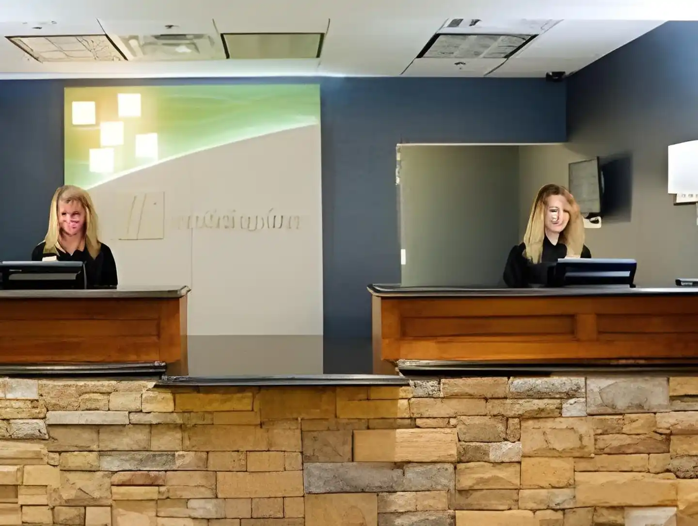 Holiday Inn & Suites Asheville Downtown Lobby