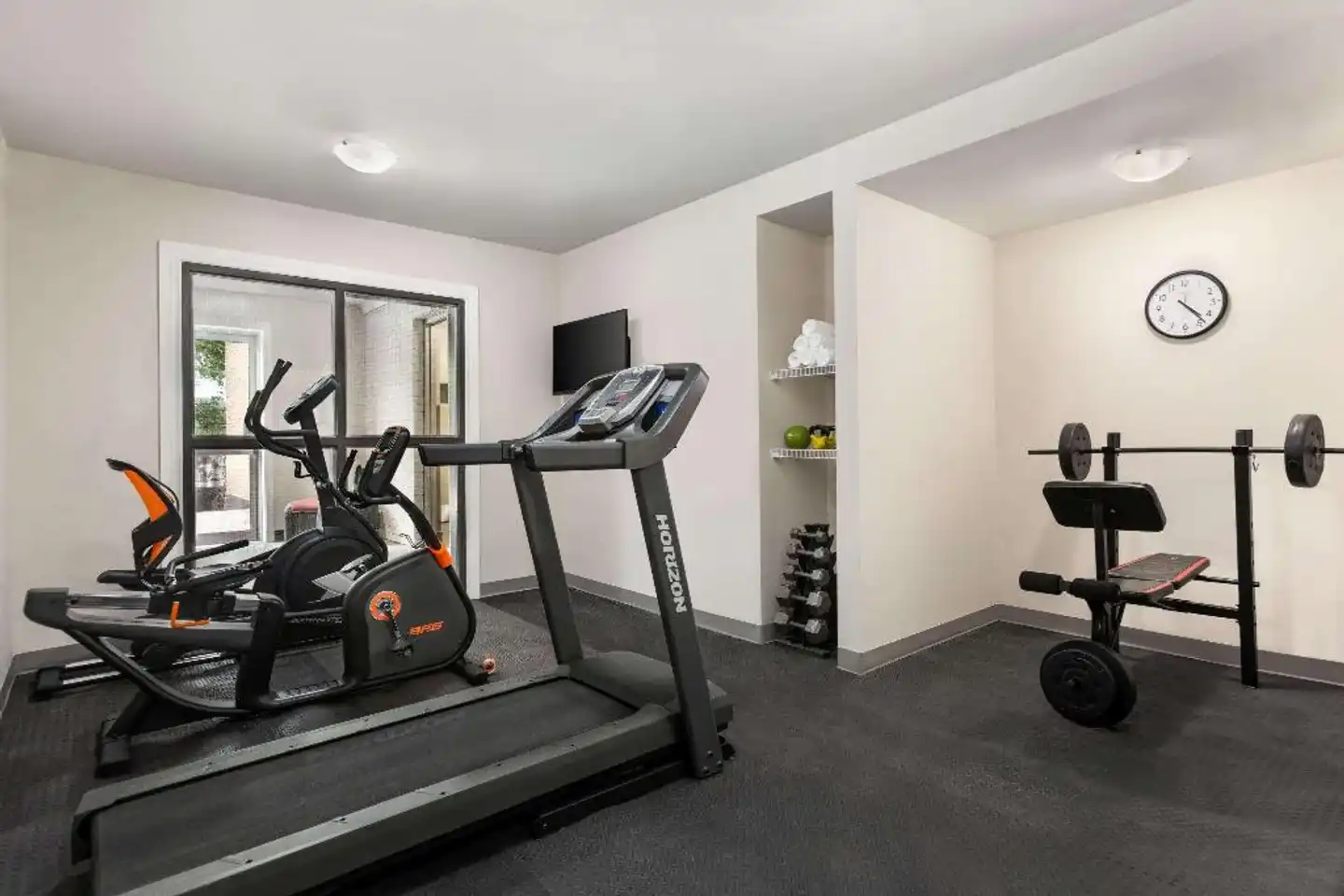 Days Inn by Wyndham Montreal East Sport und Entertainment