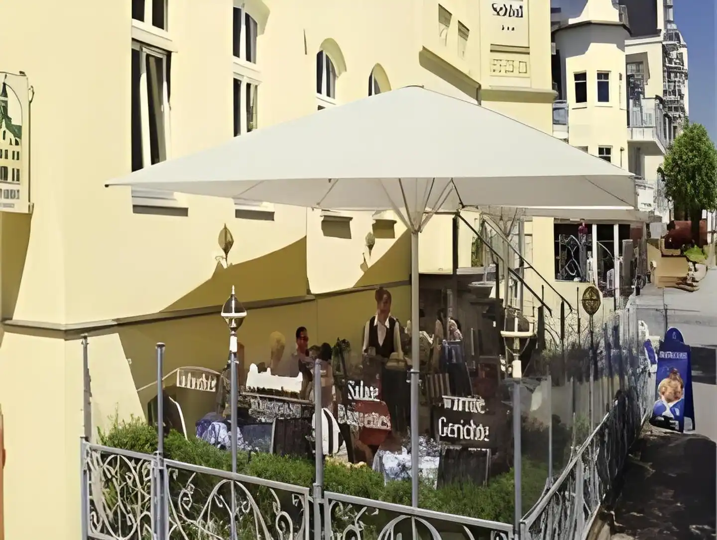 Dünenschloß Bar