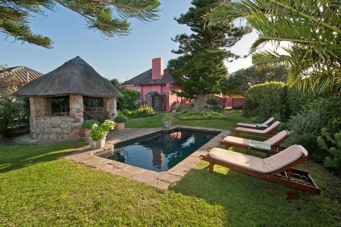 House on Westcliff Garten
