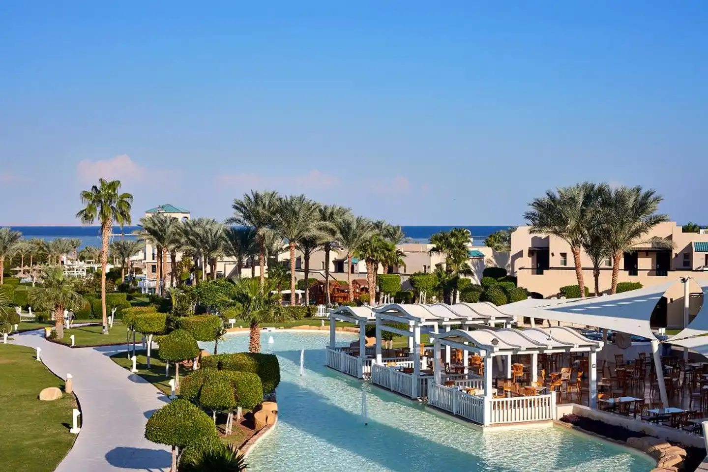 Coral Sea Holiday Resort & Aqua Park Pool