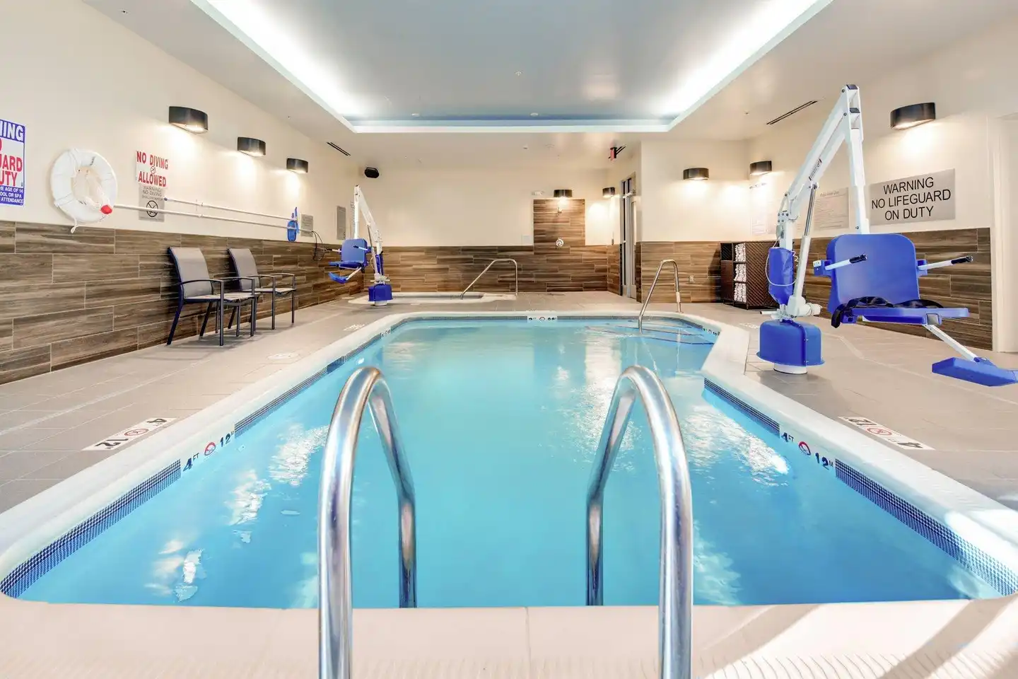 Fairfield Inn & Suites by Marriott Asheville Tunnel Road Hallenbad