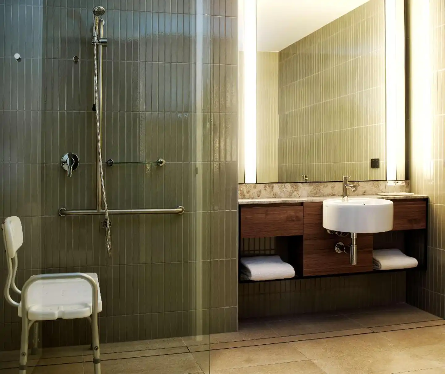 A by Adina Canberra Badezimmer