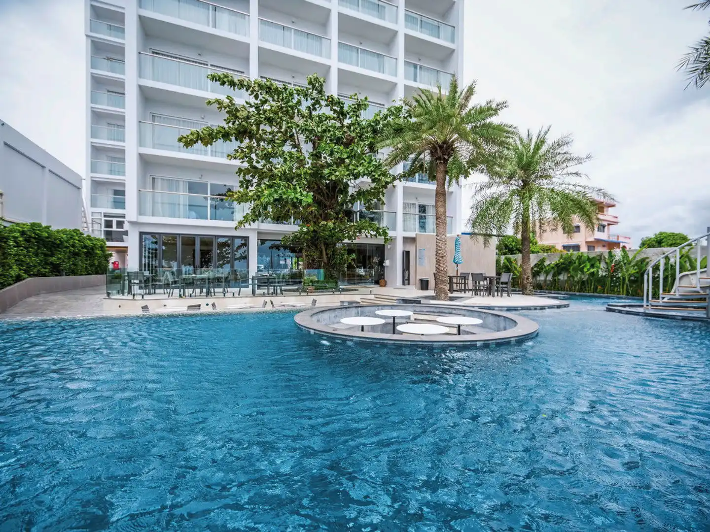 Worita Cove Hotel Pool