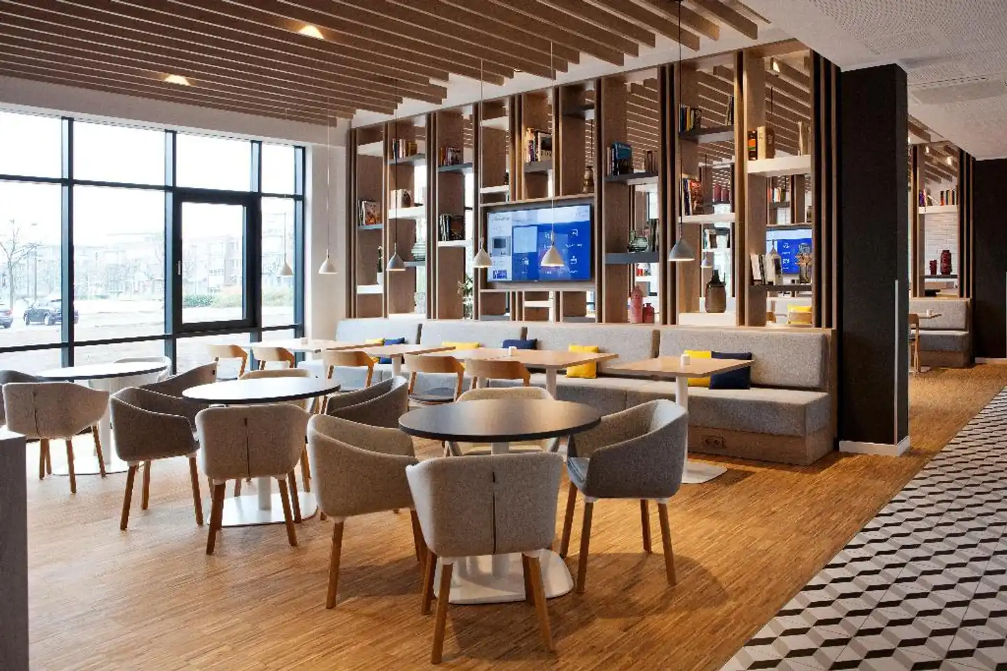Holiday Inn Express Oberhausen Lobby