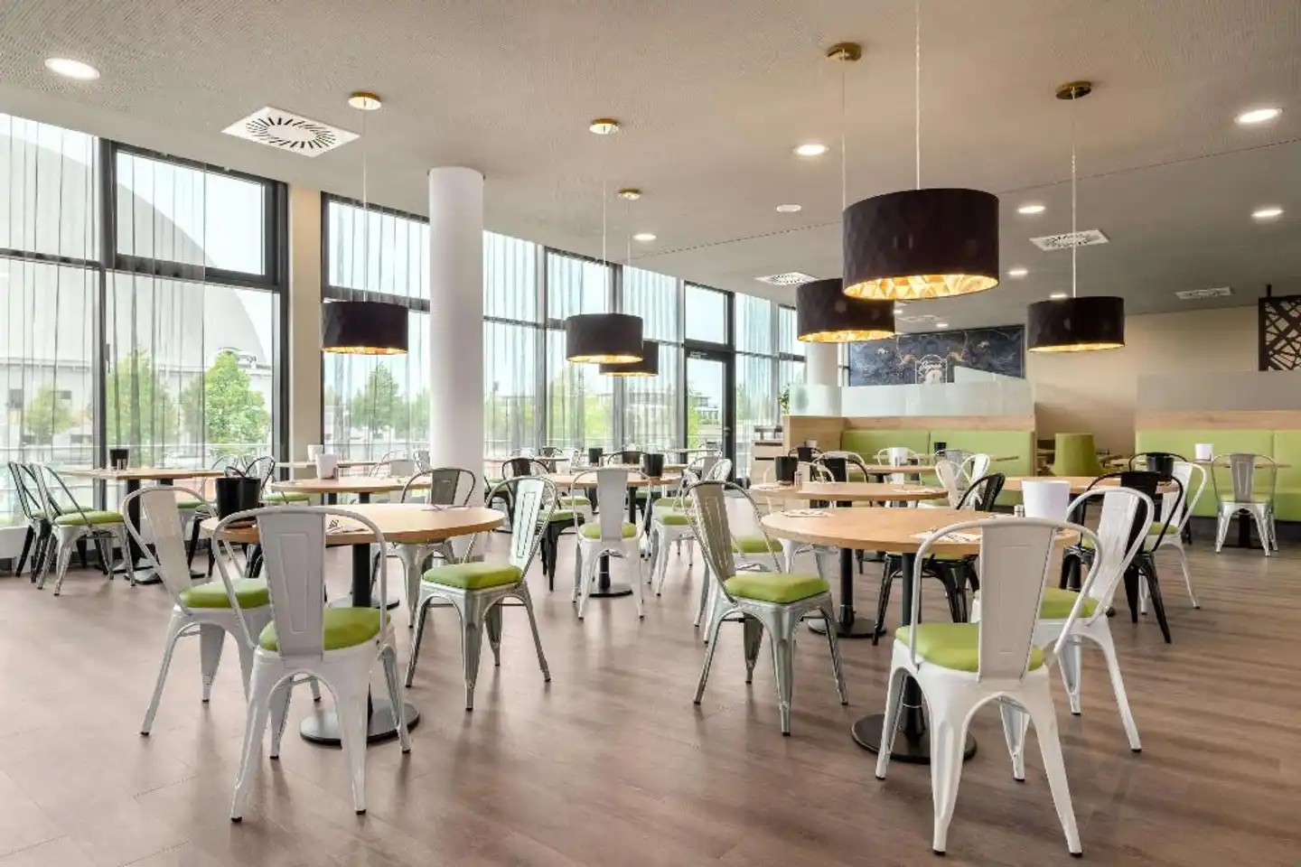 Super 8 by Wyndham Oberhausen Restaurant
