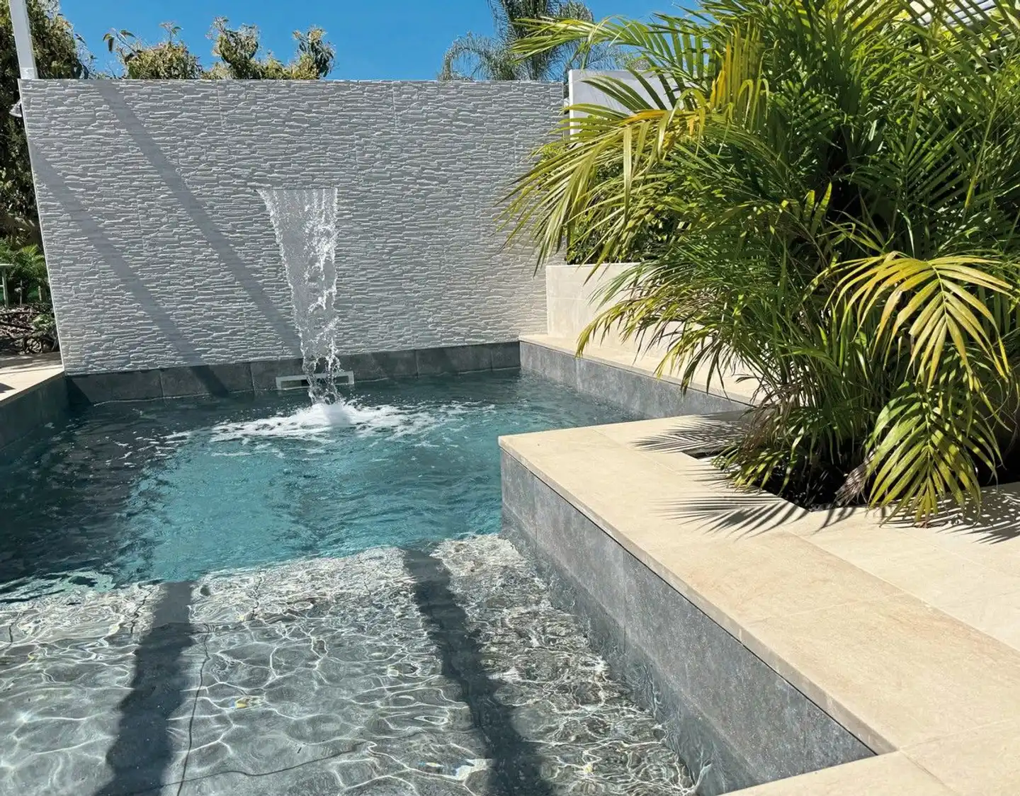 Casitas J Pool