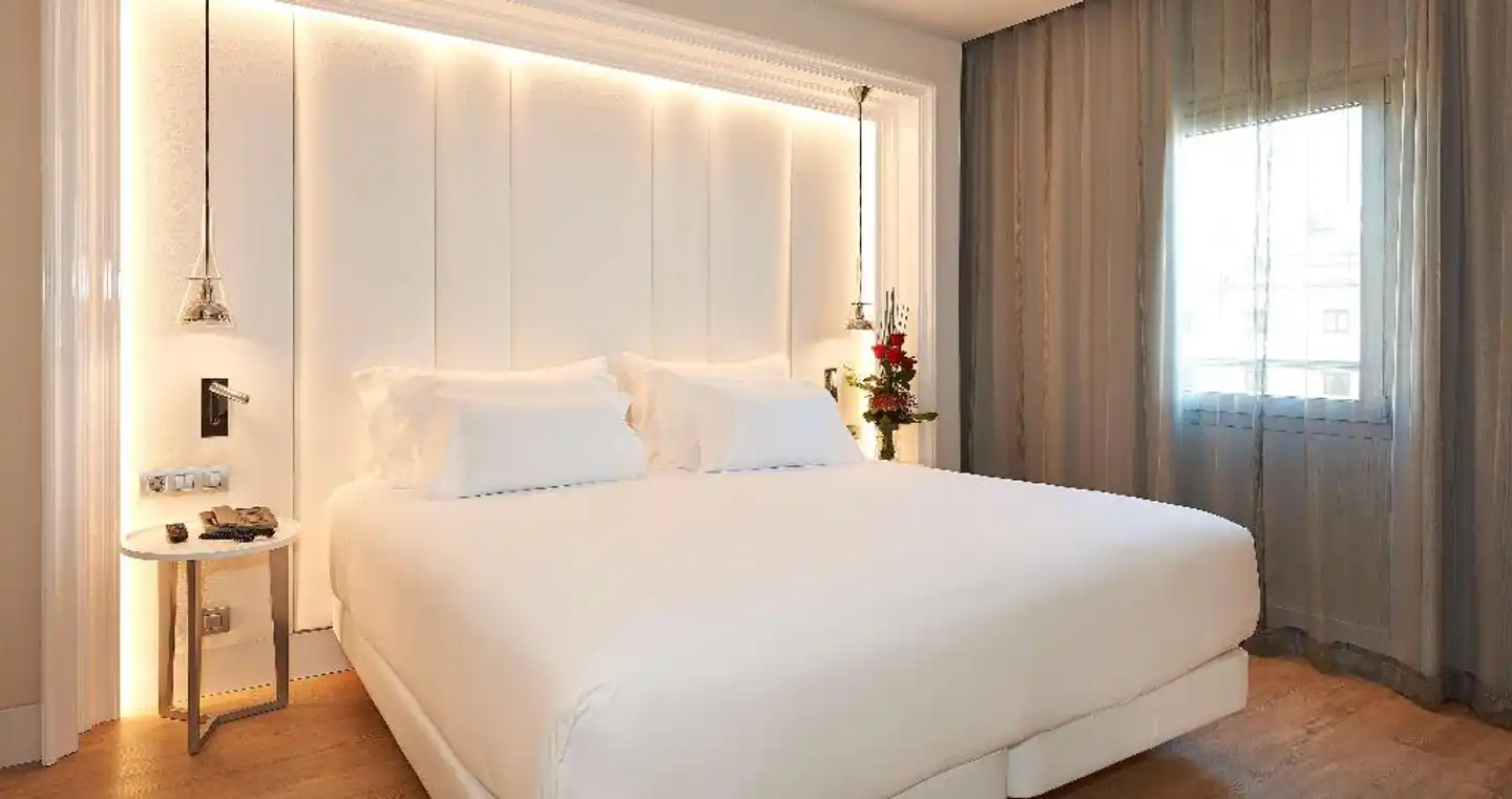 NH Collection Barcelona Gran Hotel Calderón Wohnbeispiel