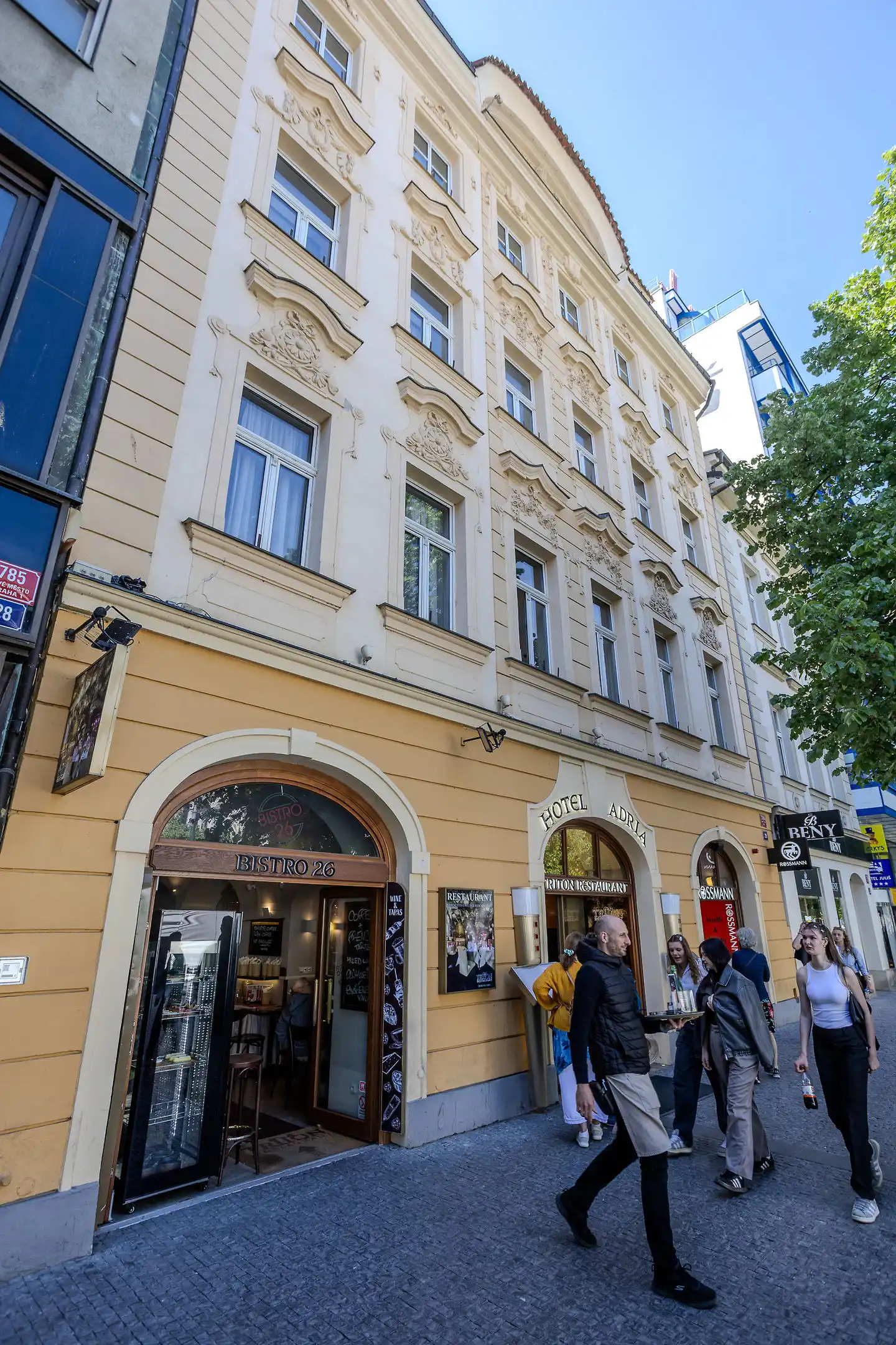 Adria Hotel Prague Aussenansicht