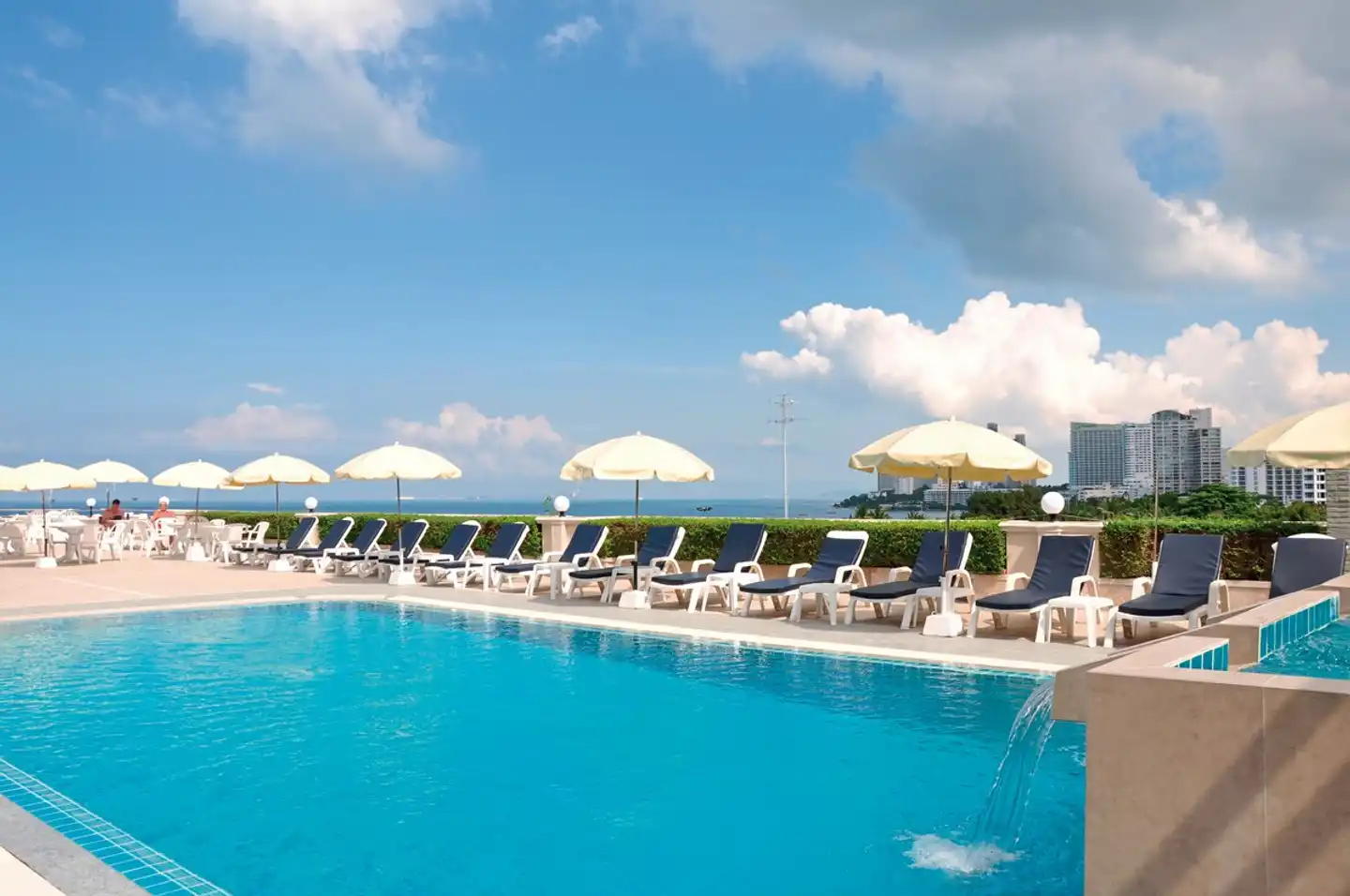 Flipper Lodge Pool