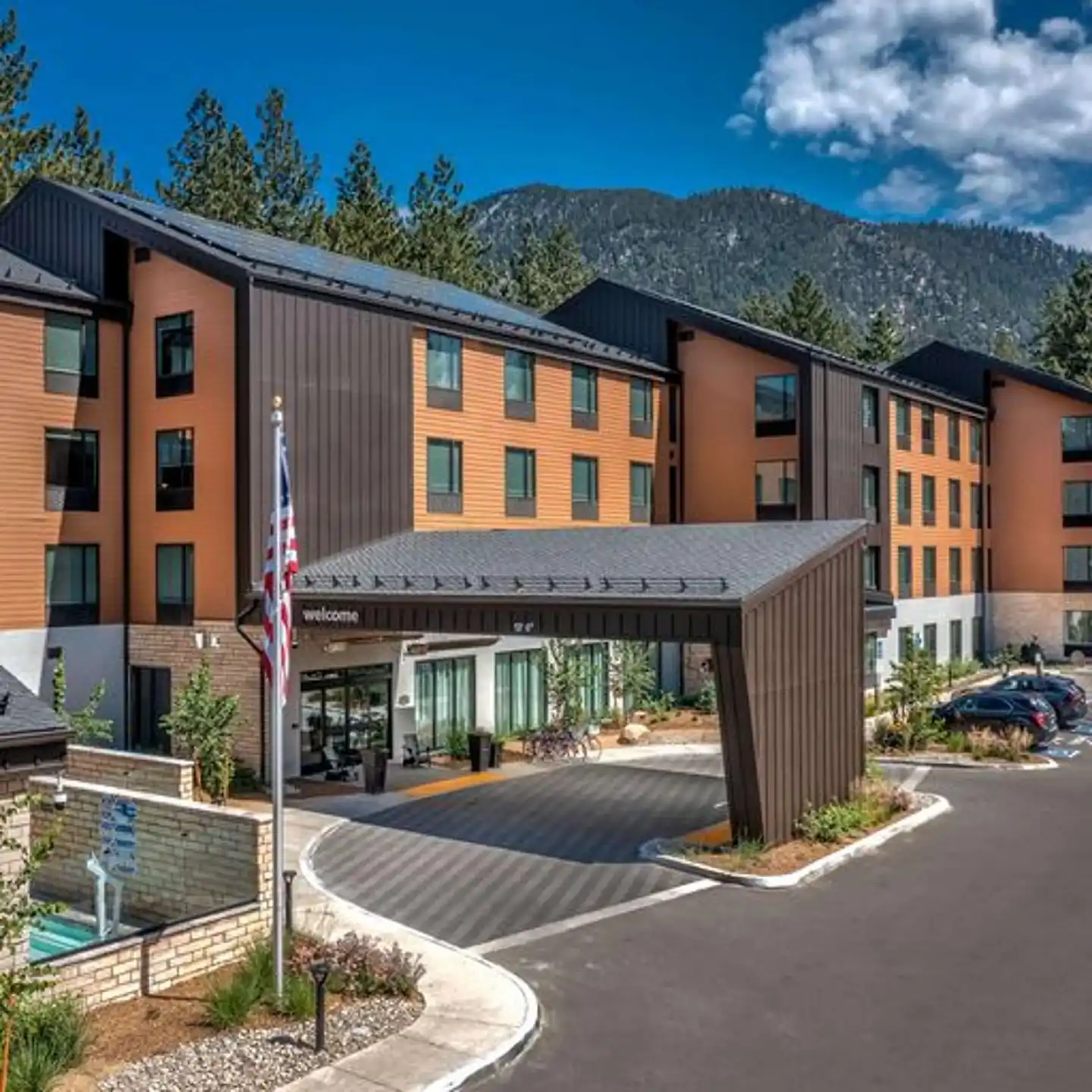 Hampton Inn & Suites South Lake Tahoe Aussenansicht