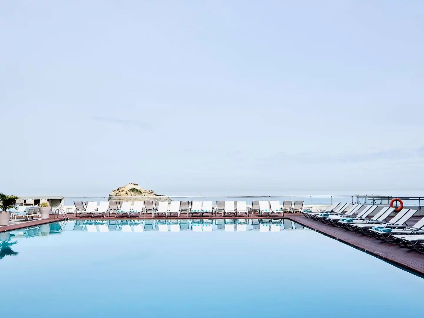 Sofitel Biarritz le Miramar Thalassa sea & spa Hotel Pool