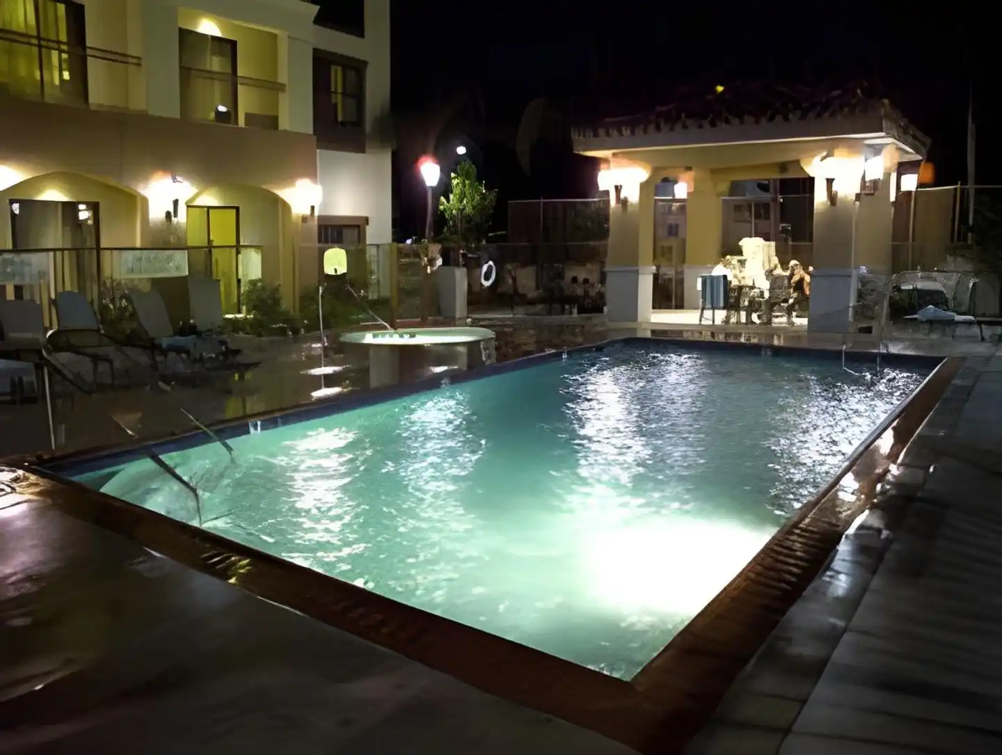 Courtyard by Marriott Thousand Oaks Ventura County Hallenbad
