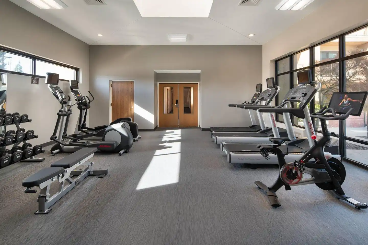 Courtyard by Marriott Bakersfield Sport und Entertainment