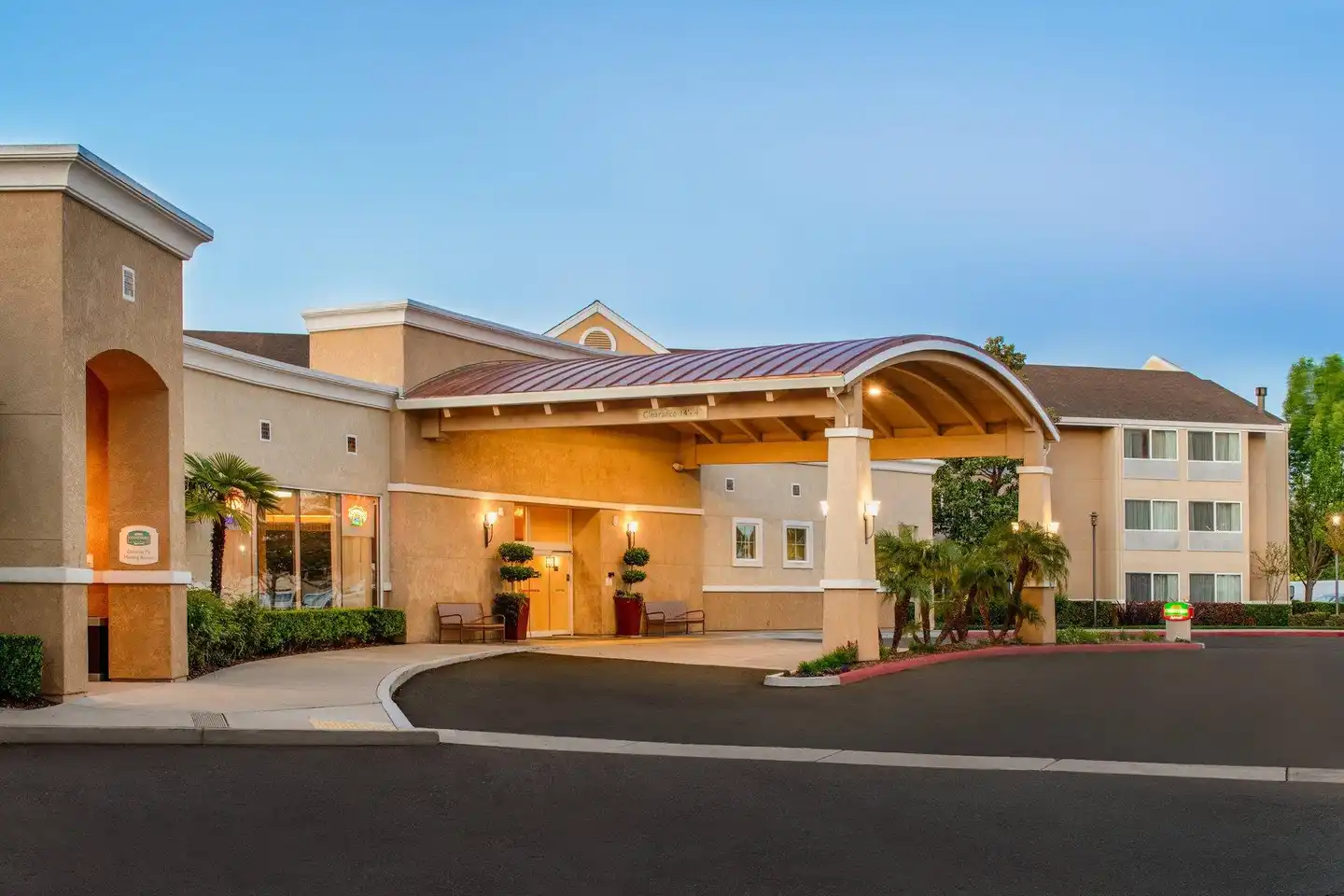 Courtyard by Marriott Sacramento Cal Expo Aussenansicht