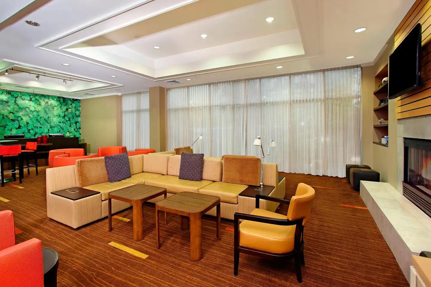 Courtyard by Marriott Oakland Downtown Lobby